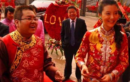 车晓嫁给山西首富李兆会,婚礼花费千万,为何却闪离了?