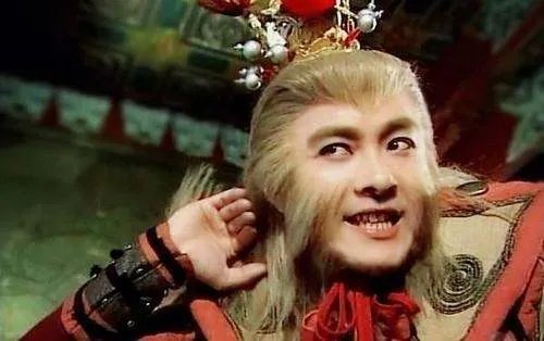 张卫健演的《齐天大圣孙悟空》中的片头曲叫什么？