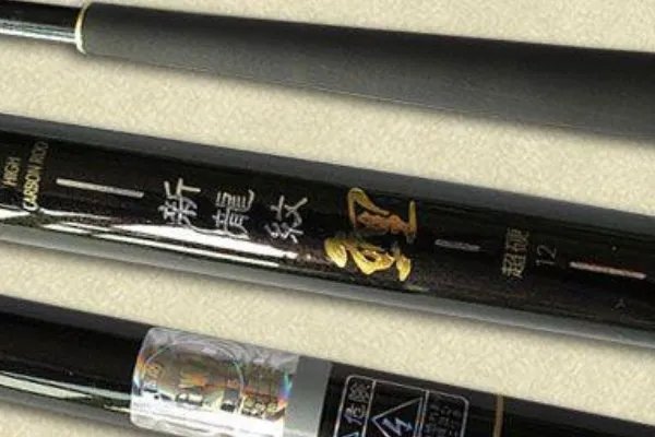 龙纹鲤是什么品牌的