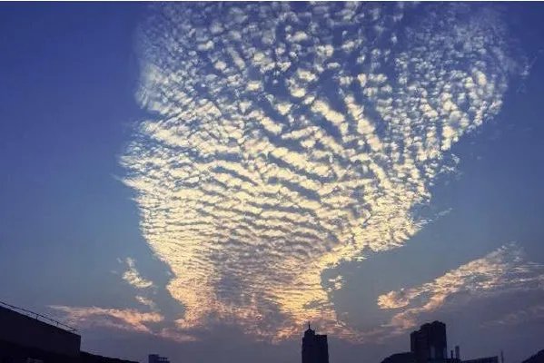 天降祥瑞下一句是什么？