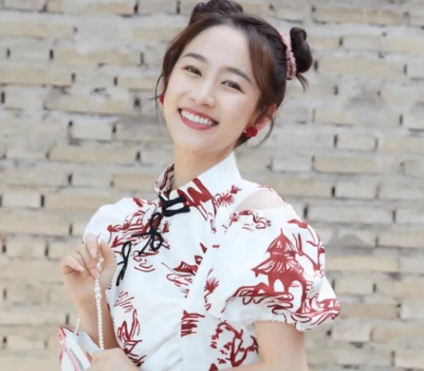 刘美含在考北大研究生,你还记得童年的黑魔仙吗?