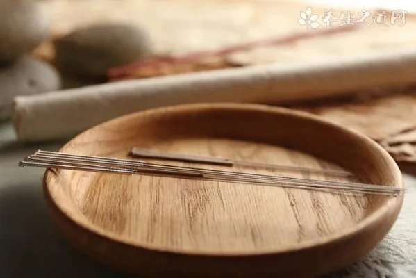 手抽筋的原因