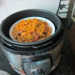 黄剁戚蒸米粉肉