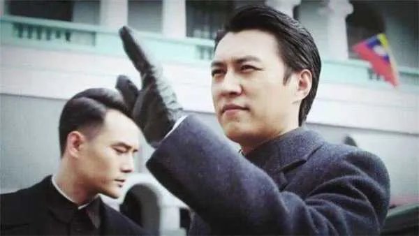 假靳东事件