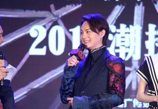 尹正录制节目疑似被烫伤,为何会出现这种低级失误?