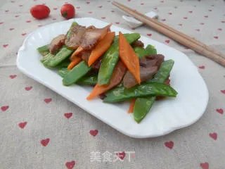 荷兰豆炒腊肉