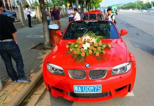 婚庆公司租车价格表  婚车一般多少钱