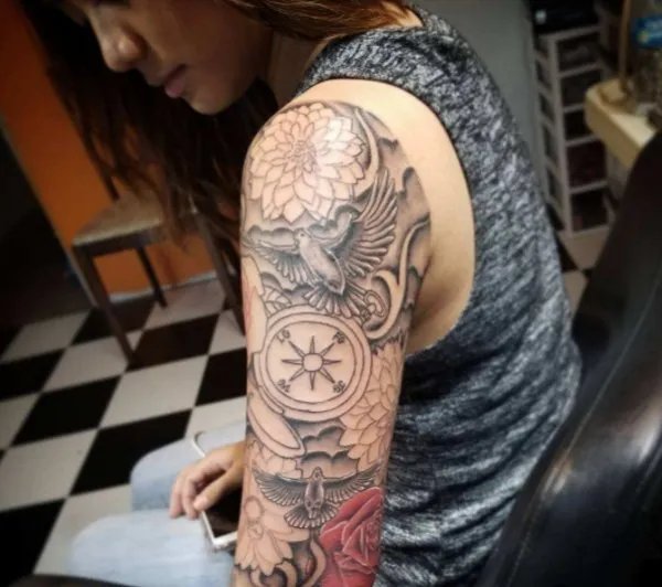 “老子就是黑社会”张家口花臂男当街暴打老人，他为何如此嚣张？