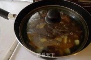 土豆炖排骨