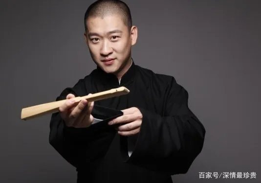 曹云金敢大闹生日宴,却不敢惹李鹤东,这个人到底是什么来头?
