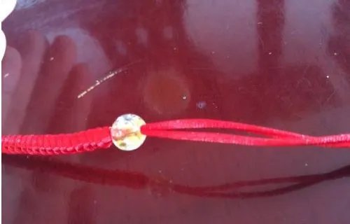 红绳手链怎么编织?