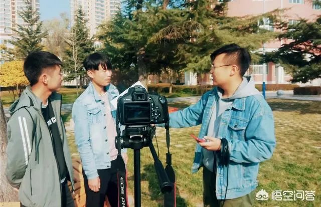 电子琴视频教学，如何将乐曲打字到屏幕所需要的位置上的？