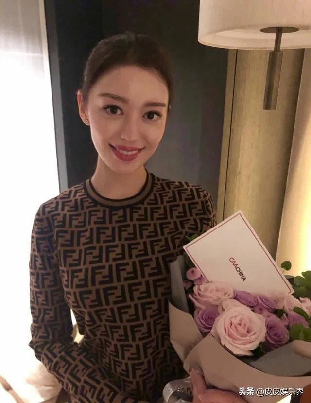 钢琴家郎朗现状如何?为什么感觉他这么火?