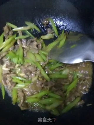 芹菜炒鸡胗