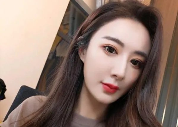 薇娅手术后已出院,林依轮探望分享术后照,薇娅为何能有如此成就?