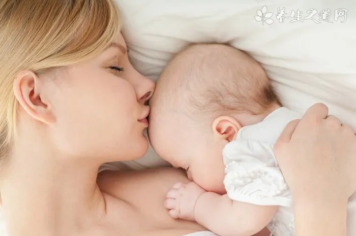 女性乳房按摩方法