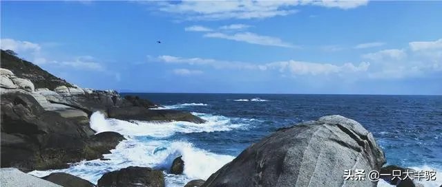 三亚哪里适合下海