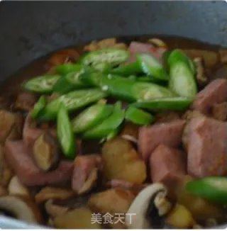 土豆烧鸡块