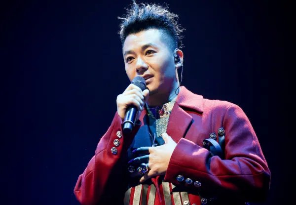 我的爱像天使守护你是哪首歌的歌词?