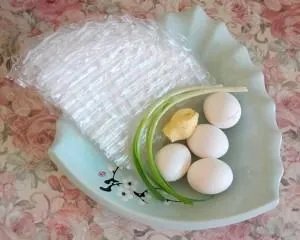 怎么做好吃，粉皮炒鸡蛋的家常做法