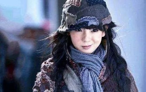 女明星扮演乞丐,那个一个最像真正的“苏企鹅”?那个最美?