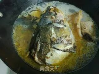 鱼头炖豆腐