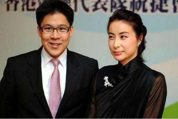 中国女子游泳队里面,有哪些实力和颜值俱佳的女神?