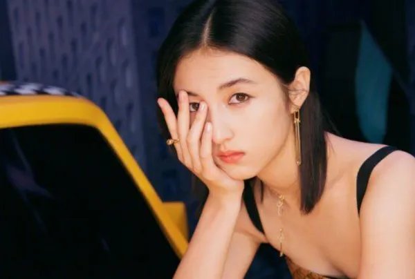 李晨夸张子枫妹妹未来可期，你如何看待他的这一观点？