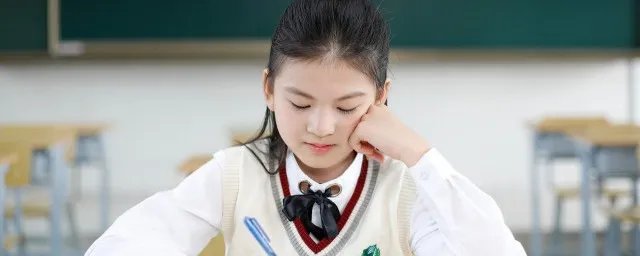 左上包围的字有哪些