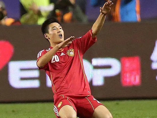为什么武磊打进一个世界级单刀球后,没有人提出武磊为何不过掉后卫和门将射空门?