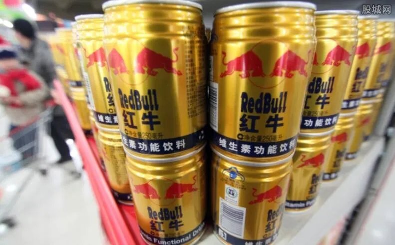 红牛功能饮料价格是多少 女生能喝红牛吗