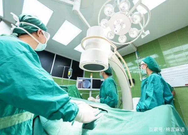 每年8月19日是中国医师节去年医师节是星期一,今年是星期几