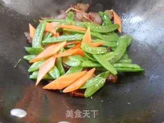 荷兰豆炒腊肉