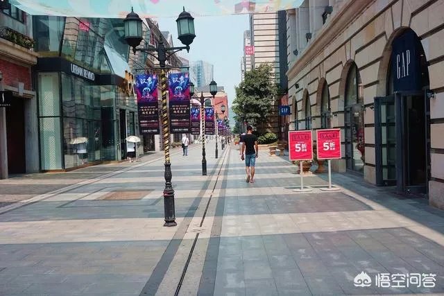 武汉的楚河汉街好玩吗?