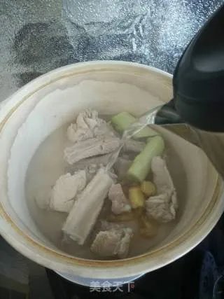 海带萝卜排骨汤