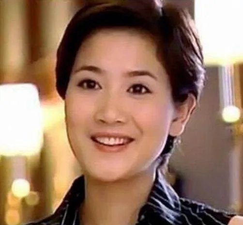 被侯勇抛弃后,“军花”潘雨辰现在状态如何?