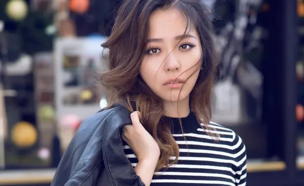错爱渣男15年,离婚后大哭,张靓颖为什么一直走不出被控制的人生?