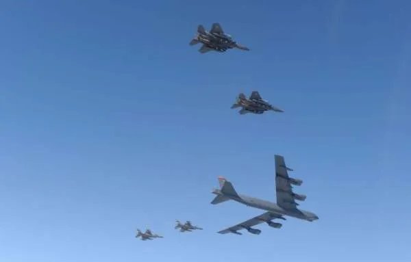 B-52轰炸机究竟有多大?