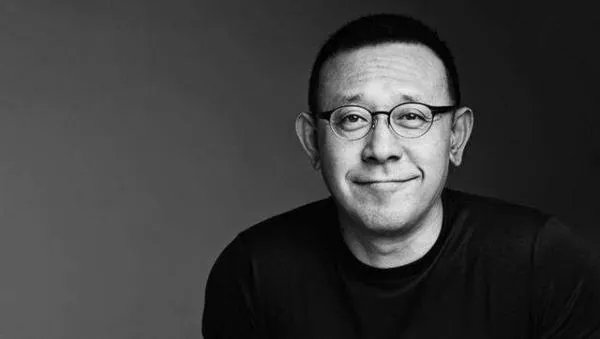 如何看待姜文导演的作品风格？