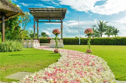 花园婚礼主题策划 花园婚礼现场布置