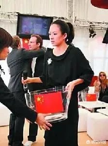 杨幂现“诈捐门”,你怎么看?