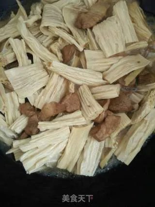 腐竹烧肉