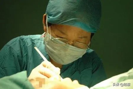 黑痣是怎么形成的？如何去除黑痣？