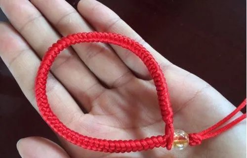 红绳手链怎么编织?