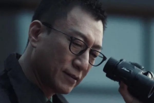 《扫黑风暴》收视率遥遥领先，拍摄该电影的目的是什么？