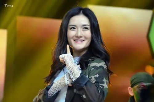 湖南卫视女主持人个个颜值逆天，你更喜欢哪一位？