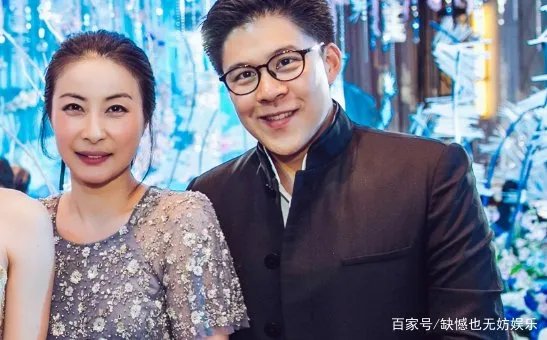 父亲霍震霆曝出霍启刚当年追求郭晶晶的缘由,究竟是因为什么呢
