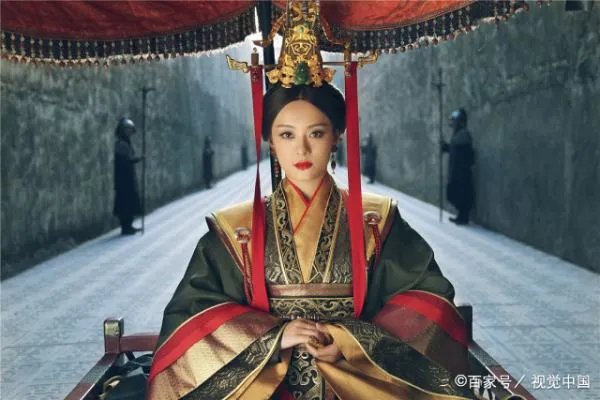 嬴稷登位后,秦宣太后是怎么把他的权利都夺走的?