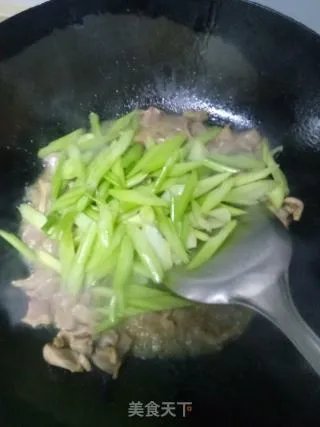 芹菜炒鸡胗
