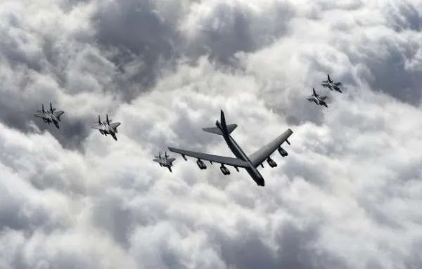 B-52轰炸机究竟有多大?